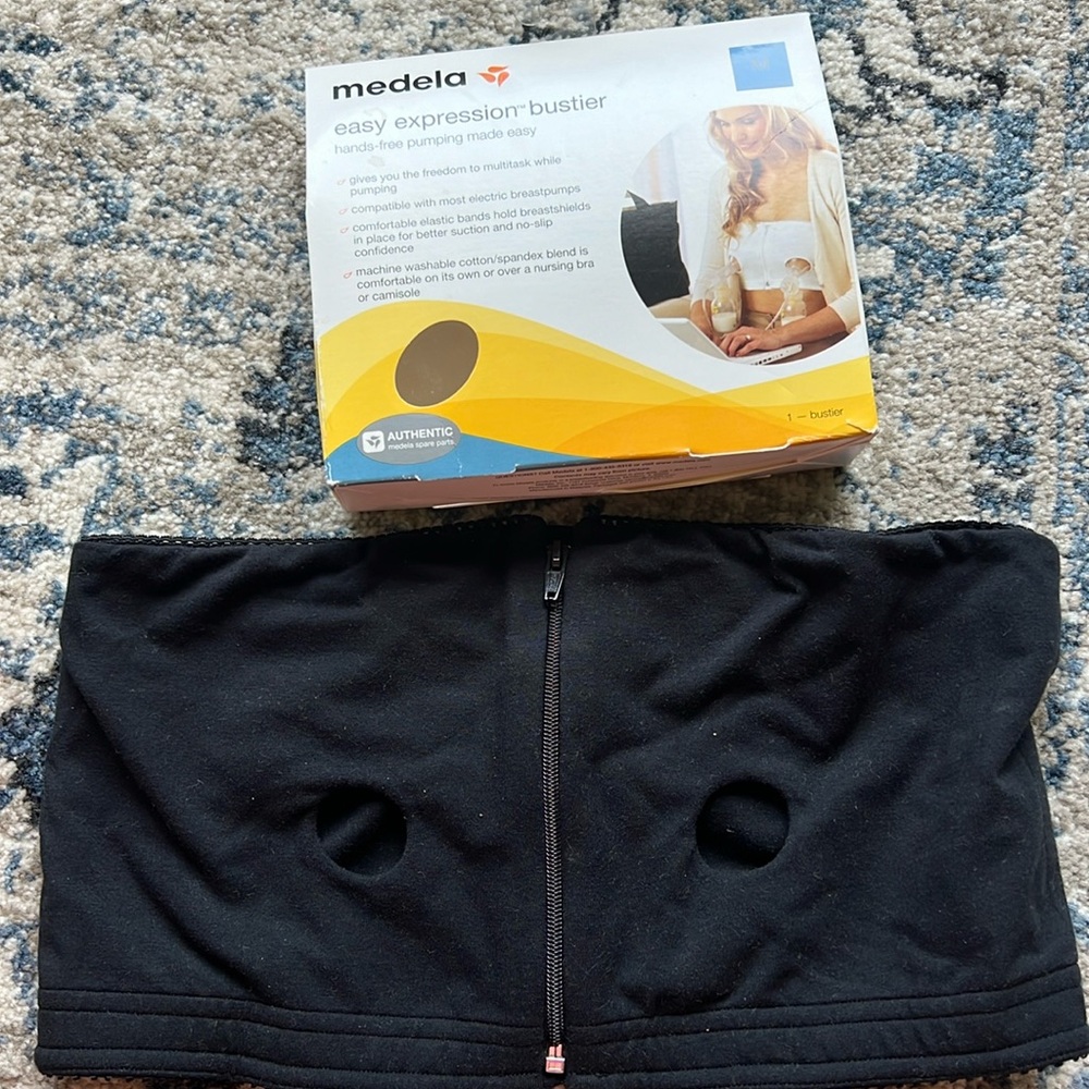 Medela Hands free pumping Bra